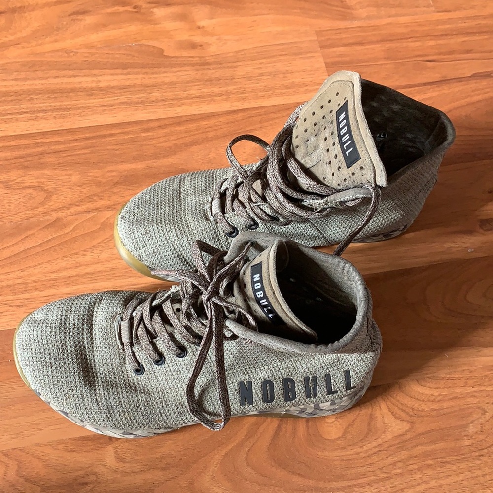 NOBULL HIGH TOP GREEN TRAINERS SIZE 9 W